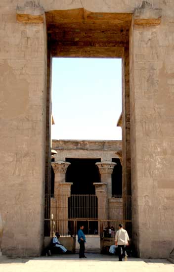 Temple of Horus at Edfu, Egypt.....معبد حورس بادفو Picture 004001